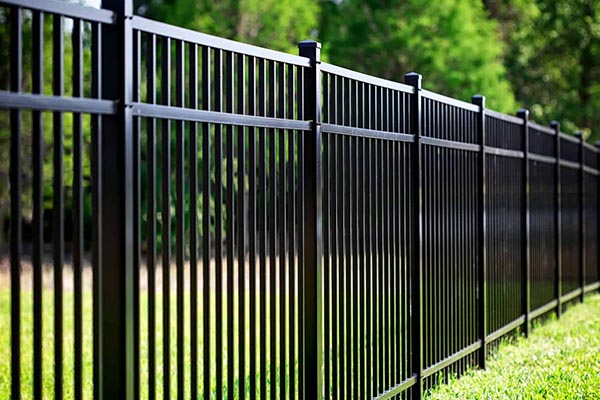 600_0004_aluminum-fence
